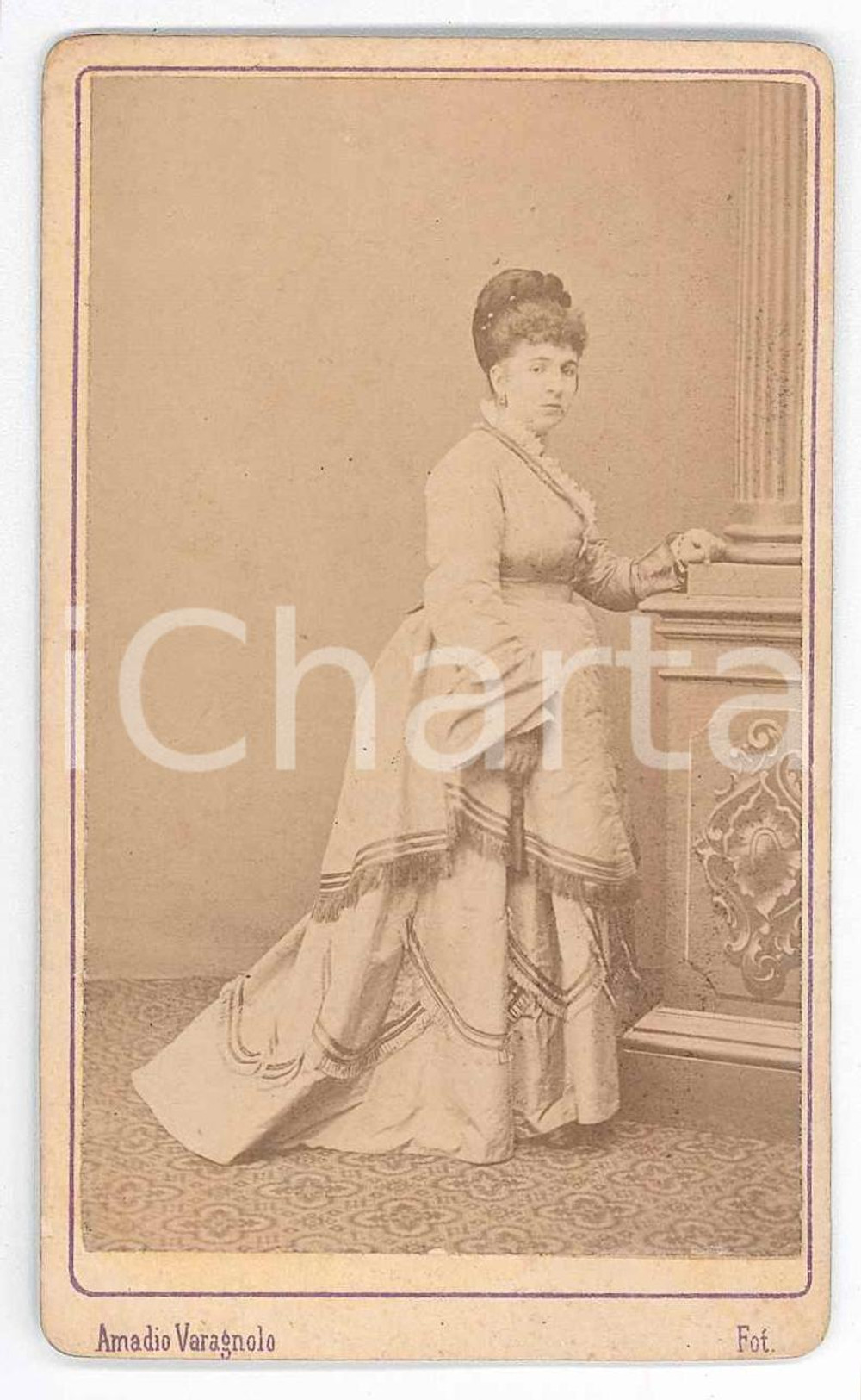 1870 ca CHIOGGIA Donna in abito chiaro - Ritratto - Foto Amadio VARAGNOLO CDV  Fotografia d'epoca, su cartoncino morbido. GOOD/buono  Formato: 6x10 cm originale e autentica 1