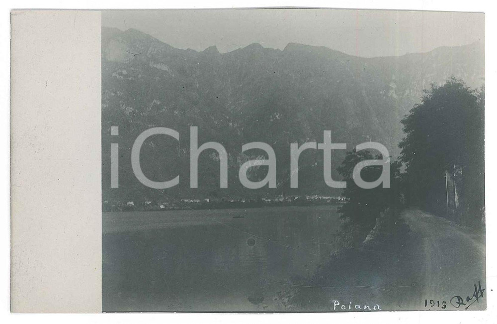 1915 POIANA Panoramica con lago - Fotografia Raffaele PEDRETTI  Fotografia d'epoca in formato cartolina postale.FOTOGRAFO: Raffaele PedrettiSTAMPA: Premiata Fotografia Luigi Guerra - Milano POOR/danneggiato Lievi smussature agli angoli, margini rifilati a mano Formato: FP originale e autentica 1