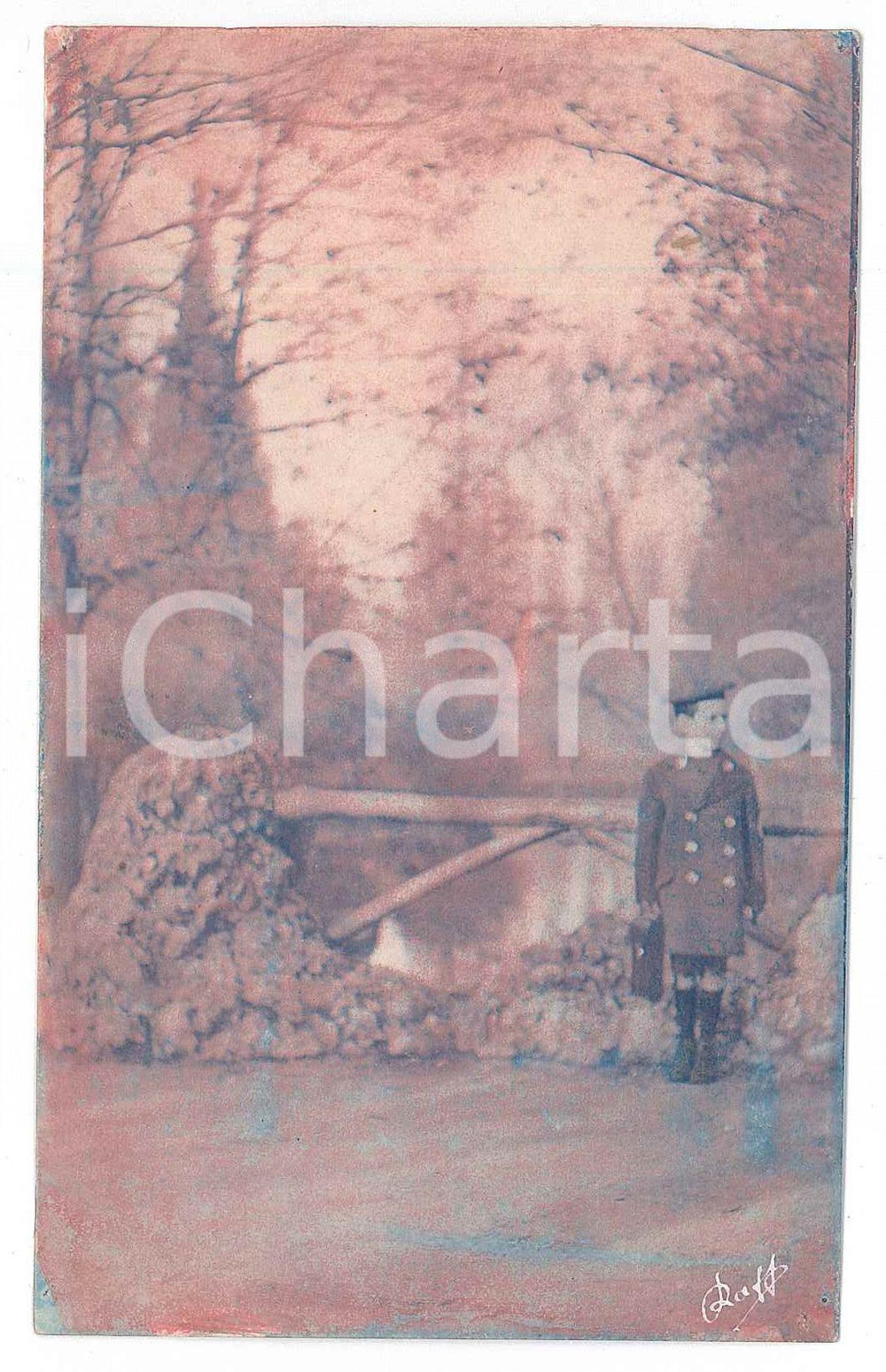 1914 MILANO Parco Sempione (?) Ritratto di un bambino - Foto Raffaele PEDRETTI  Fotografia d'epoca in formato cartolina postale.FOTOGRAFO: Raffaele Pedretti FAIR/discreto Lievi smussature agli angoli Formato: FP originale e autentica 1