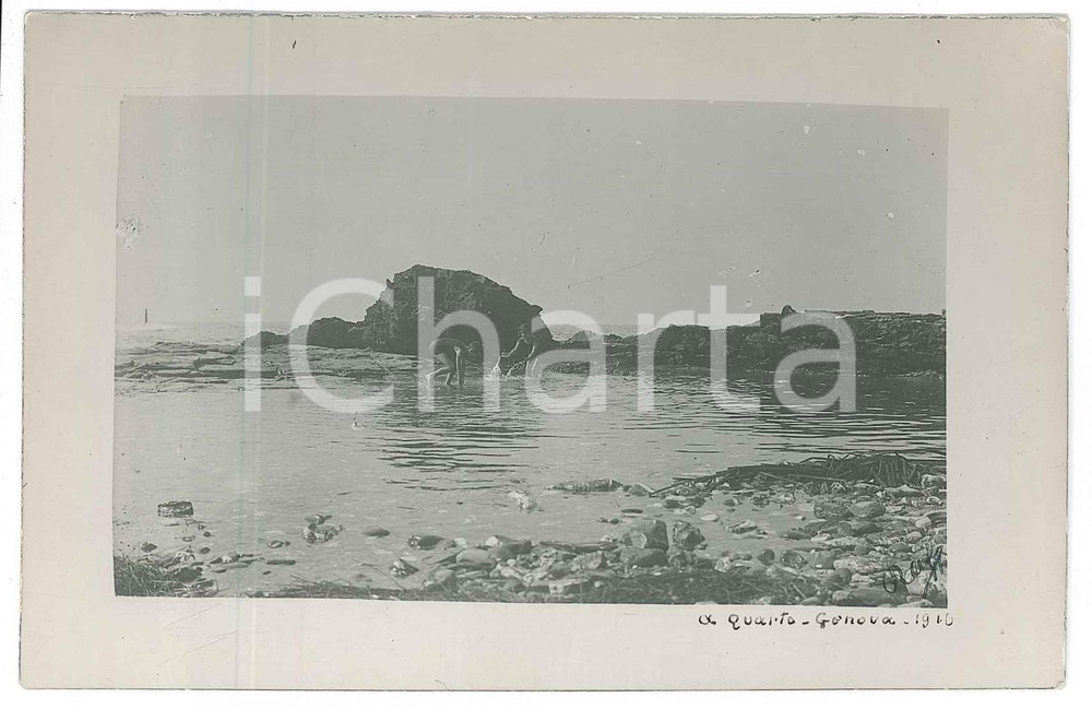 Fotografia d epoca originale 1916 GENOVA  QUARTO DEI MILLE Bambini sugli scogli  Foto Raffaele PEDRETTI 1 1