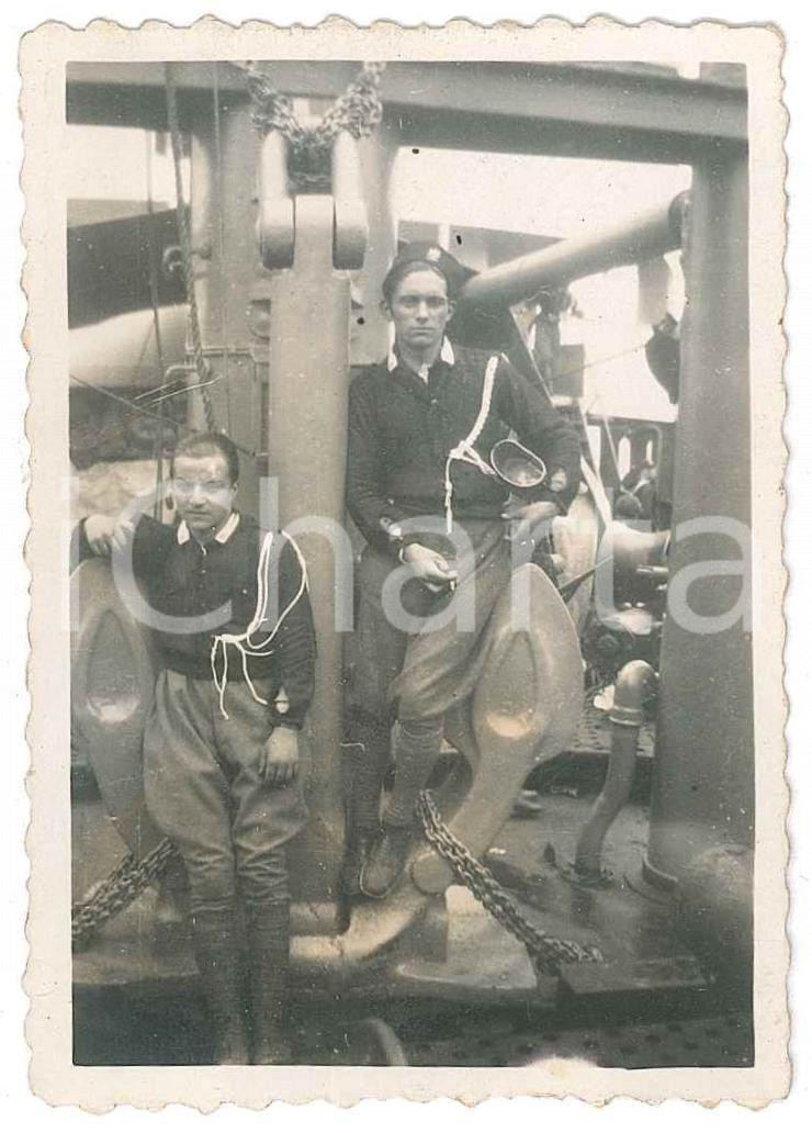 Fotografia d epoca originale 1930 ca VENEZIA  REGIA MARINA Marinai in posa con ancora  Foto NARDINI 5x8 cm 1