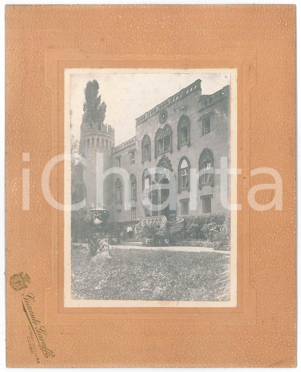 1907 BUSCA (CN) Castello del ROCCOLO - Facciata - Foto Giacinto GARAFFI 22x27 cm  Fotografia d'epoca, su cartoncino rigido.  GOOD/buono  Formato: 22x27 cm originale e autentica 1