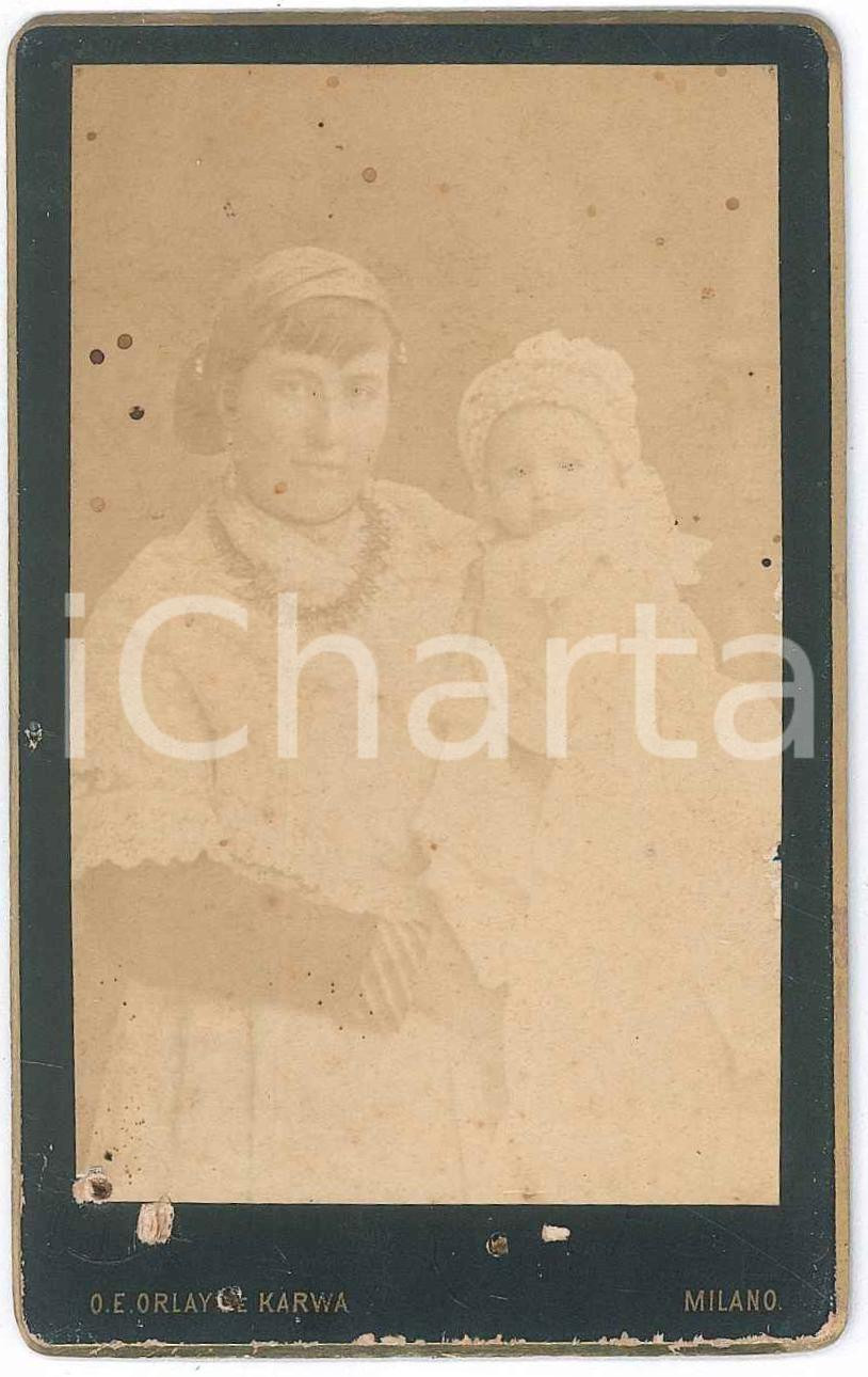 Fotografia d epoca originale 1880 ca MILANO Ritratto di bambino con la balia  Foto ORLAY DE KARWA CDV 1