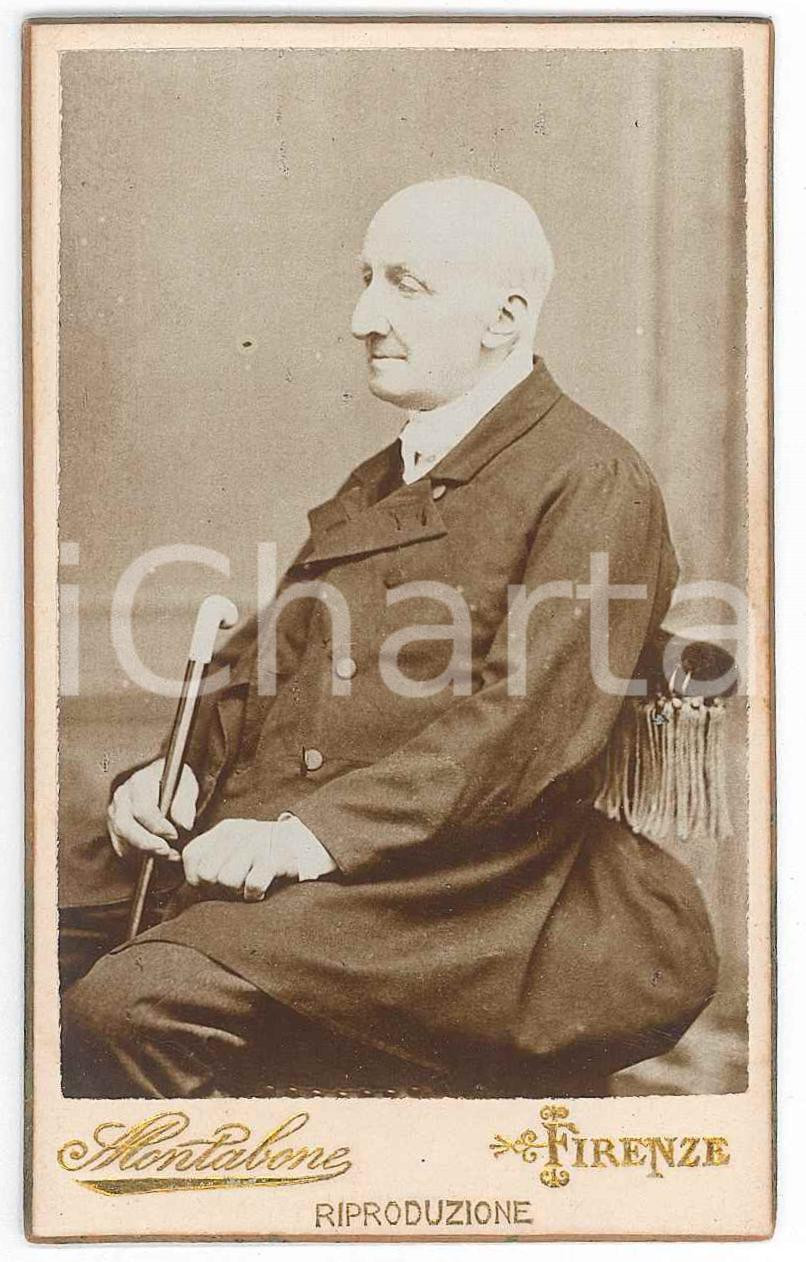 Fotografia d epoca originale 1890 ca FIRENZE Anziano seduto con il bastone  Ritratto  Foto MONTABONE CDV 1