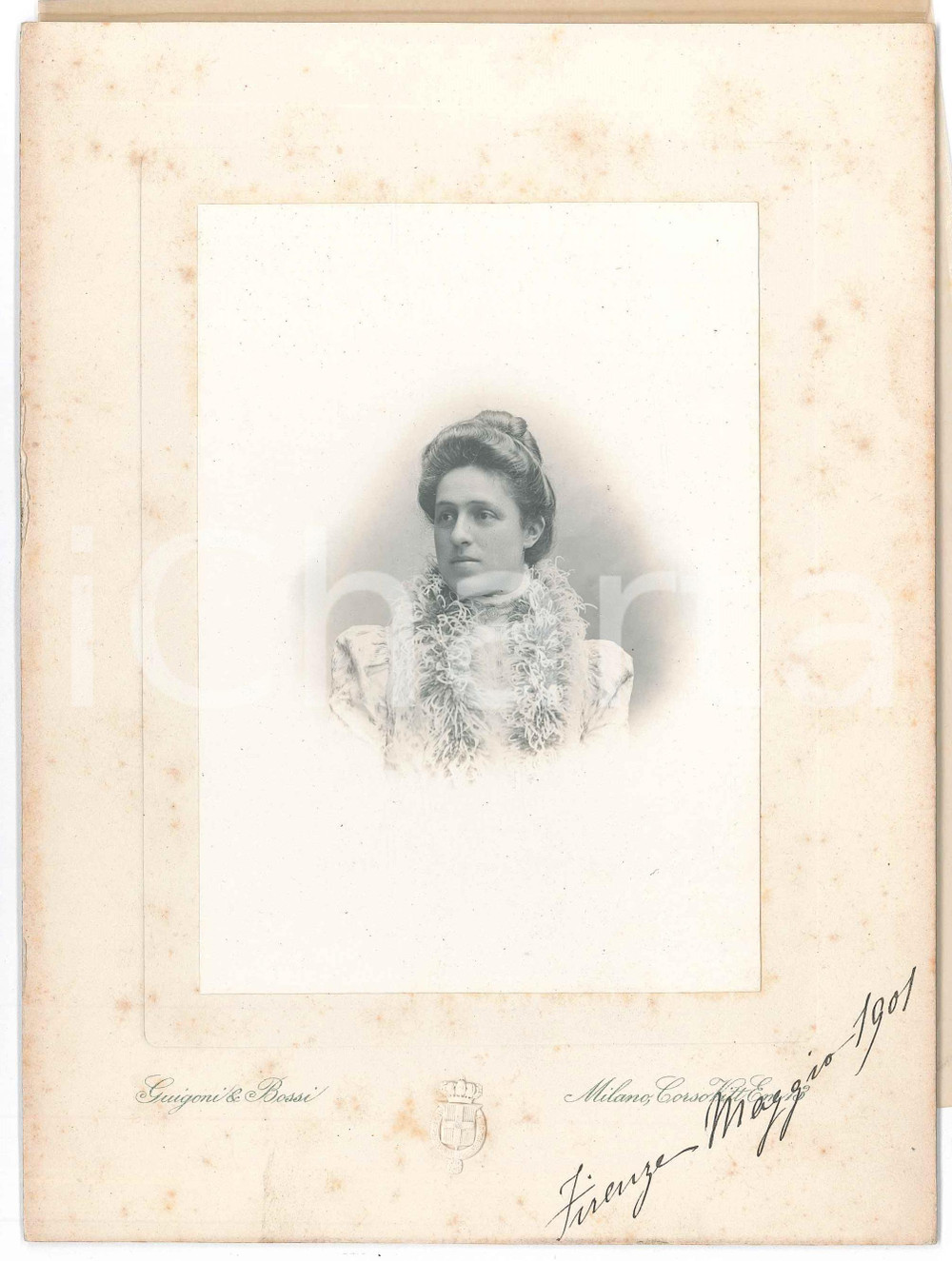 Fotografia d epoca originale 1901 FIRENZE Donna con stola  Ritratto Foto GUIGONI & BOSSI 16x22 cm 1