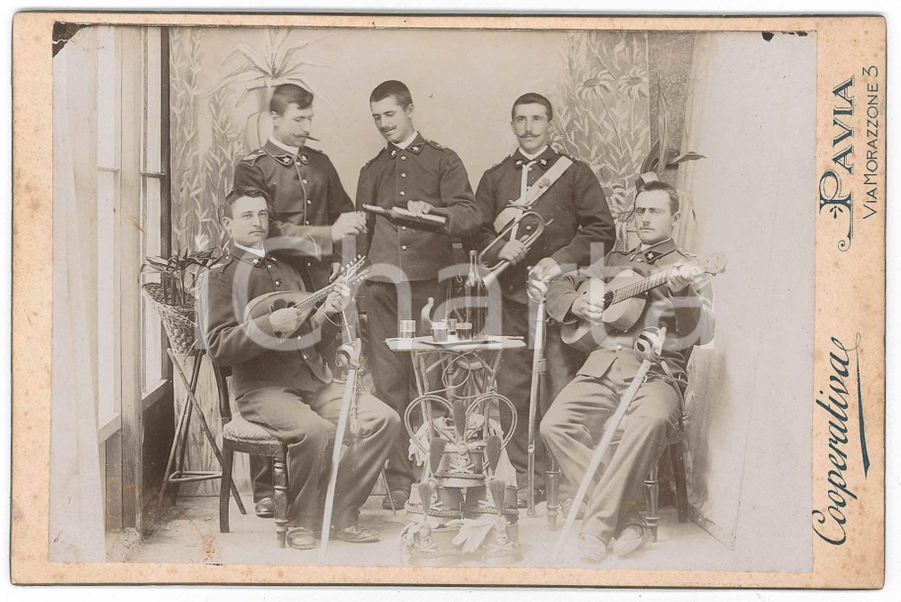 1910 ca REGIO ESERCITO PAVIA Concertino ufficiali di artiglieria - Foto 16x11 cm  Fotografia d'epoca, su cartoncino rigido.FOTOGRAFO: Fotografia Cooperativa - Pavia, via Morazzone 3  GOOD/buono  Formato: 16x11 cm originale e autentica 1