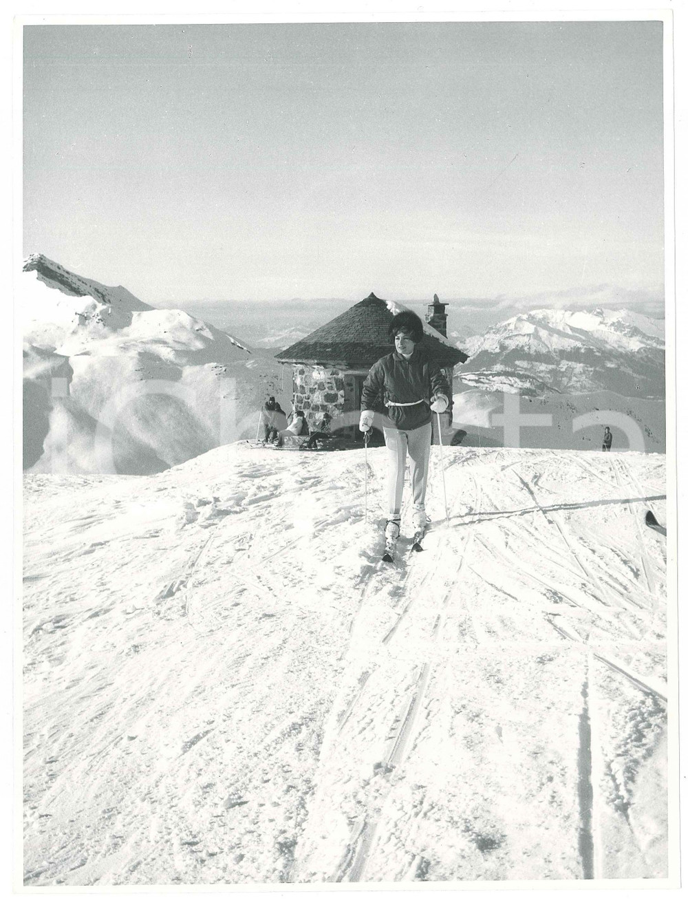 1960 ca DAVOS - SVIZZERA Silvana PAMPANINI sugli sci - Foto 17x23 cm (5)  Fotografia d'epoca. FAIR/discreto Lievi smussature agli angoli Formato: 17x23 originale e autentica 1
