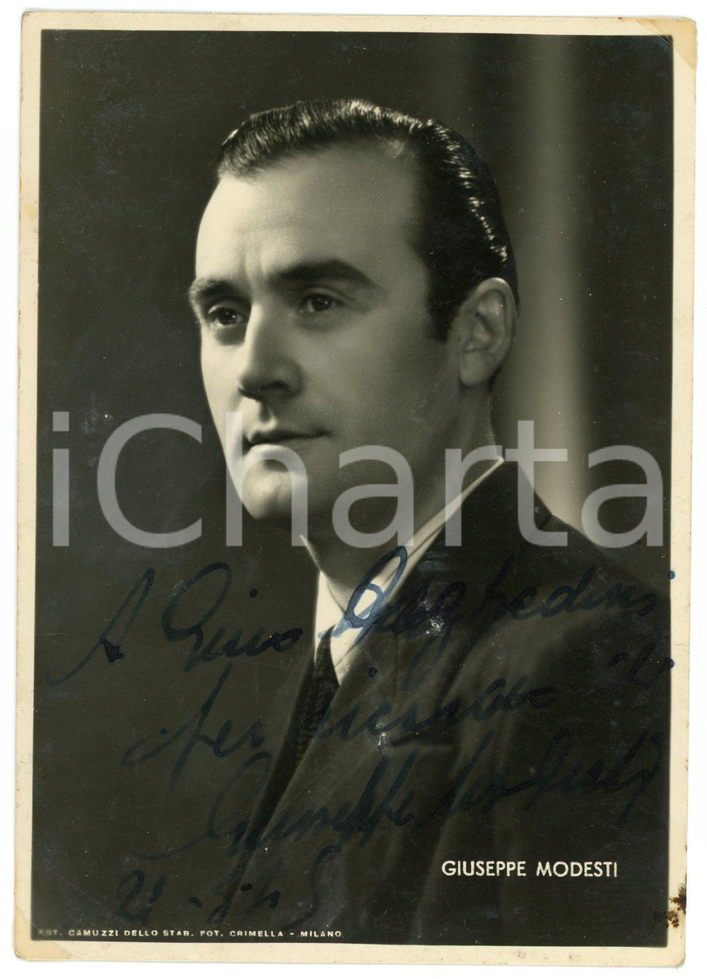 1954 LIRICA Basso Giuseppe MODESTI - Ritratto - Foto AUTOGRAFO 11x15 cm Fotografia seriale d'epoca, con autografo.CONDIZIONI: F (piccola macchia al lato destro; residui adesivi angolari; piccole abrasioni al verso)FORMATO: 11x15 cmFOTOGRAFO: Crimella - Milano     originale e autentica 1