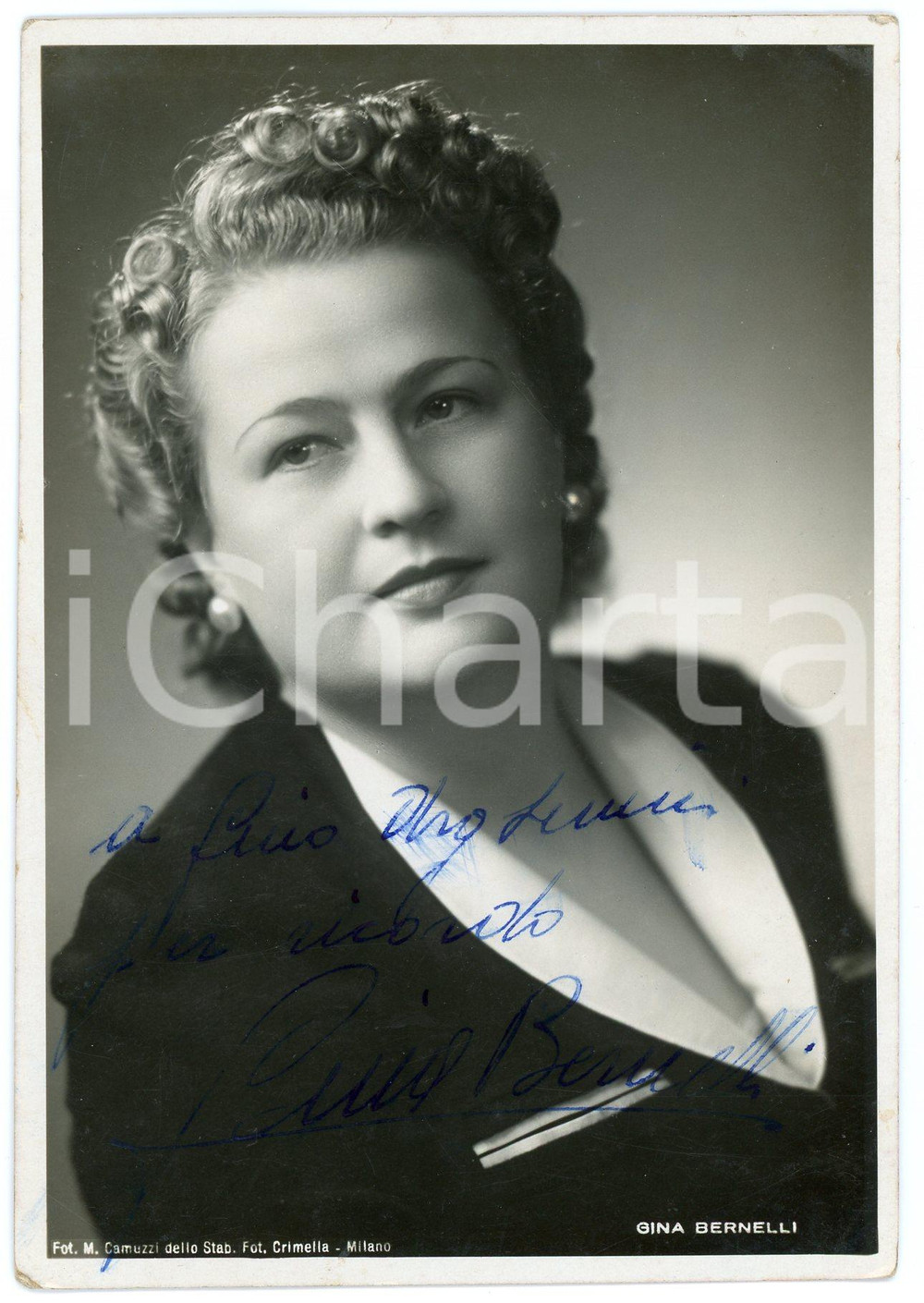 1945 ca LIRICA Soprano Gina BERNELLI - Ritratto - Foto con AUTOGRAFO 10x15 Fotografia seriale d'epoca, con autografo. CONDIZIONI: G (ma al verso lievi macchie; minima smussatura angolare)FORMATO: 10x15 cmFOTOGRAFO: Crimella - Milano     originale e autentica 1