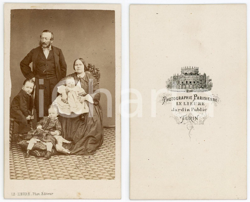 1900 ca TORINO Ritratto di famiglia torinese - Fotografia LE LIEURE - CDV  Fotografia originale d'epoca.CONDIZIONI: FAIRFORMATO: CDV    originale e autentica 1