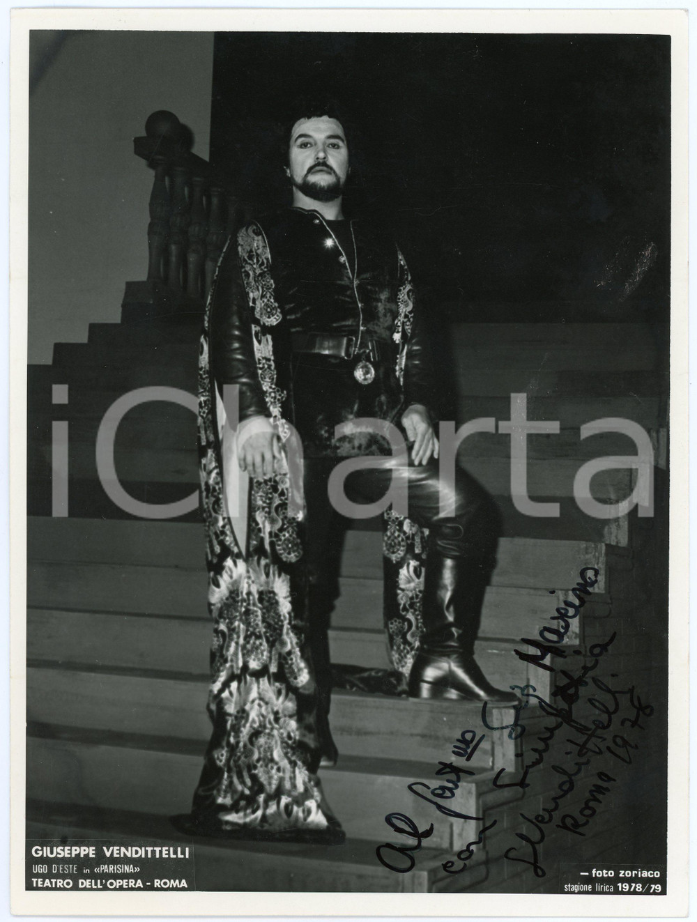 1978 ROMA Teatro dell'Opera - Giuseppe VENDITTELLI "Parisina" Foto con AUTOGRAFO Fotografia d'epoca, con dedica autografa.CONDIZIONI: F (residuo di colla al lato destro)FORMATO: 18x24 cm     originale e autentica 1
