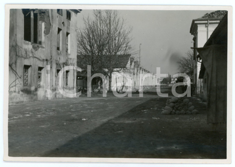 1917 WW1 GORIZIA Edifici danneggiati in area industriale - Foto 16x11 cm Fotografia originale d'epoca.CONDIZIONI: GFORMATO: 16x11 cm    originale e autentica 1