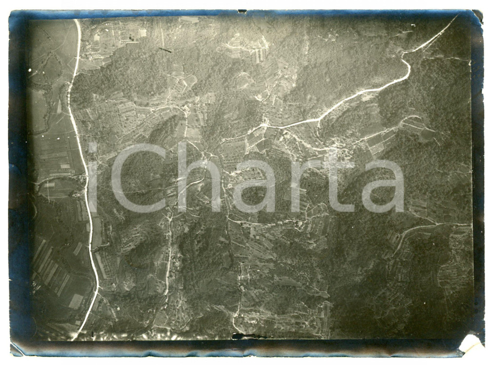 1916 WW1 FRONTE DELL'ISONZO - Veduta - Fotografia aerea 17x12 cm Fotografia originale d'epoca.CONDIZIONI: F (piccole piegature angolari con abrasione)FORMATO: 17x12 cm    originale e autentica 1