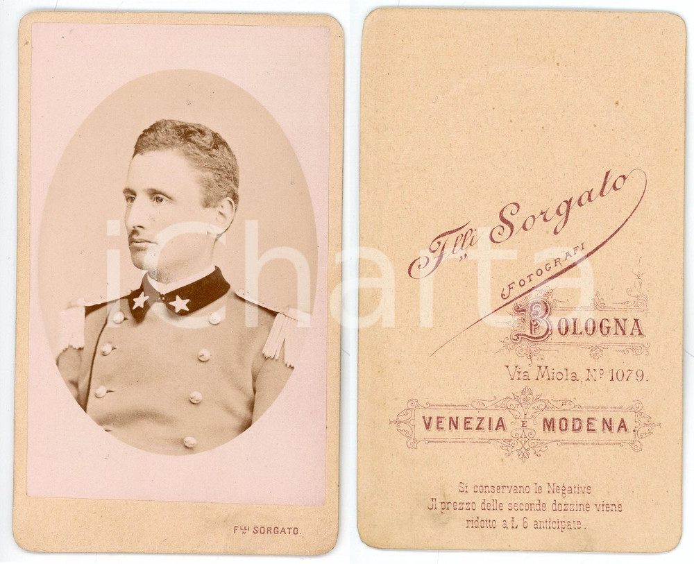 1900 ca BOLOGNA Ritratto di un Ufficiale - Foto FRATELLI SORGATO - CDV  Fotografia originale d'epoca, con ovale in rilievo.CONDIZIONI: GOODFORMATO: CDV    originale e autentica 1