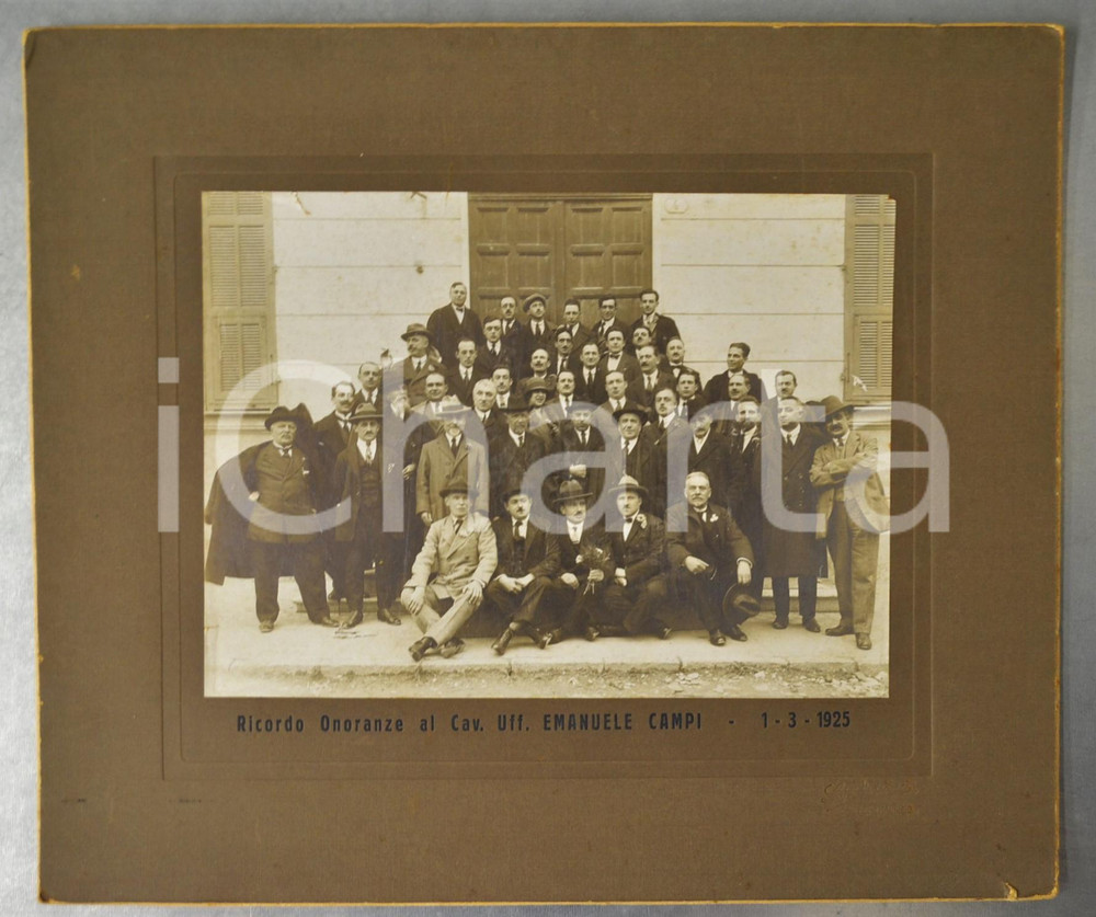 1925 IMPERIA PORTO MAURIZIO Onoranze al cav. Emanuele CAMPI *Foto 42x35 cm Fotografia d'epoca, montata su cartoncino rigido.FOTOGRAFO: L. Piccioni - Porto MaurizioFORMATO: 42x35 cmCONDIZIONI: G (minime sbrecciature angolari al cartoncino; piccolo strappo al margine superiore e minima mancanza angolare alla fotografia)    originale e autentica 1