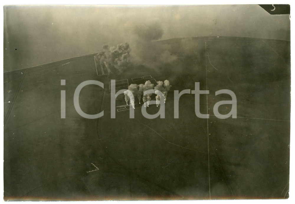 1916 WW1 Area di GORIZIA - Bombardamento e razzi - Foto aerea 18x13 cm Fotografia originale d'epoca.CONDIZIONI: F (lievi piegature)FORMATO: 18x13 cm    originale e autentica 1