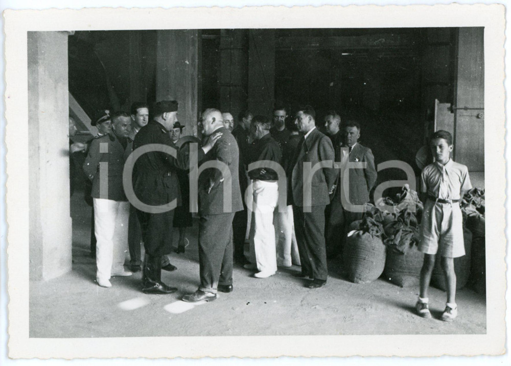 1940 ca NOVI LIGURE Visita dei gerarchi fascisti - Foto A. PEYLA 14x10 cm (1) Fotografia d'epoca in formato cartolina, non viaggiata.FOTOGRAFO: A. Peyla - Novi Ligure, Via P. da Novi 13 GOOD/buono  Formato: 14x10 cm originale e autentica 1