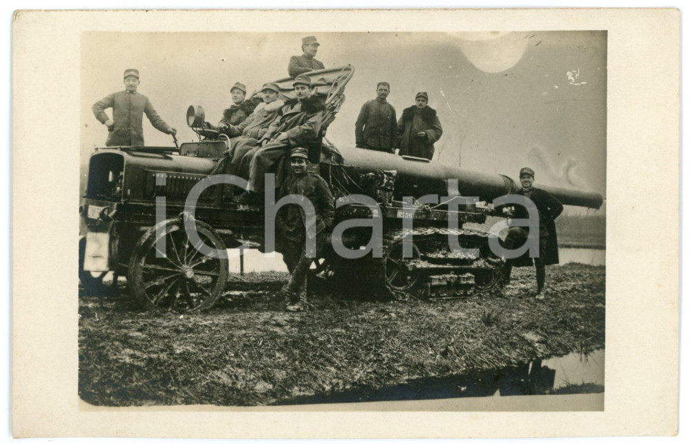 1915 ca WW1 - REGIO ESERCITO Soldati e mezzo cingolato con cannone - Foto 13x9  Fotografia d'epoca in formato cartolina postale, non viaggiata. FAIR/discreto Lievi smussature agli angoli Formato: 9x13 originale e autentica 1