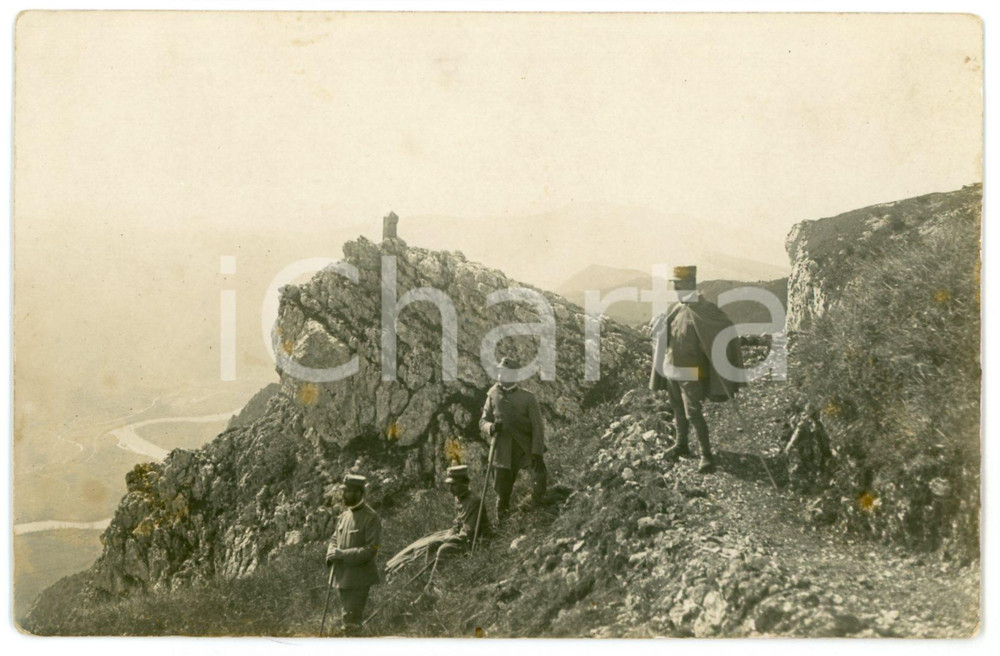 1915 ca WW1 - REGIO ESERCITO Gruppo di ufficiali in montagna - Foto 13x9 cm Fotografia d'epoca in formato cartolina postale.  FAIR/discreto Lievi smussature agli angoli Formato: 13x9 originale e autentica 1