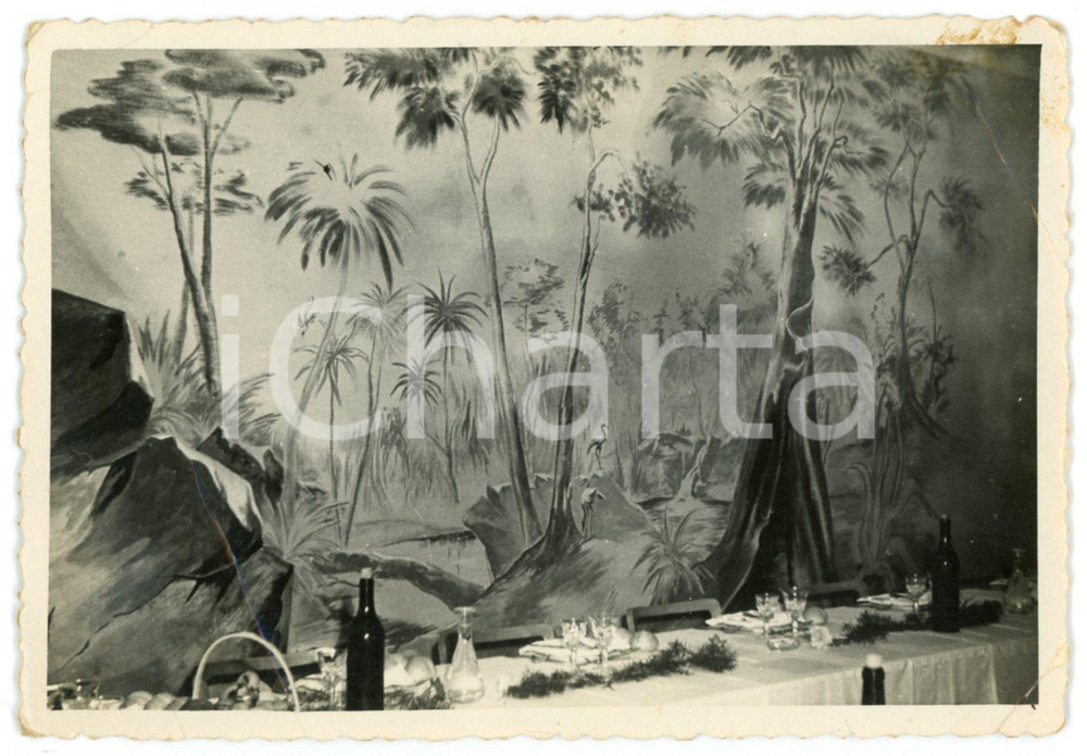 1950 PAVIA Ristorante Bar Triclinium - Interni (3) - Fotografia 12x8 cm  Fotografia d'epoca.FOTOGRAFO: Fotorai - Pavia, Corso Cavour 21C POOR/danneggiato Lievi smussature agli angoli, piegature ai margini Formato: 12x8 originale e autentica 1