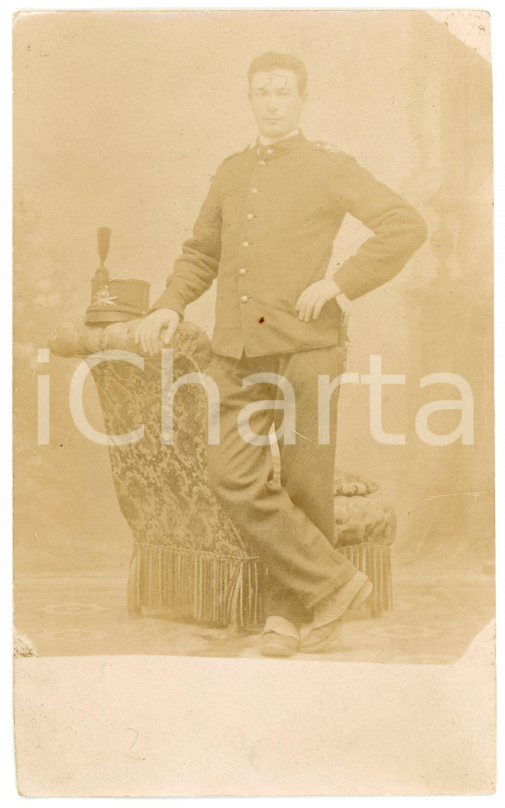 1910 ca REGIO ESERCITO Ritratto di ufficiale di artiglieria - Foto 9x14 cm  Fotografia d'epoca, in formato cartolina postale.CONDIZIONI: G (ma difetti di stampa)FORMATO: 9x14 cm    originale e autentica 1