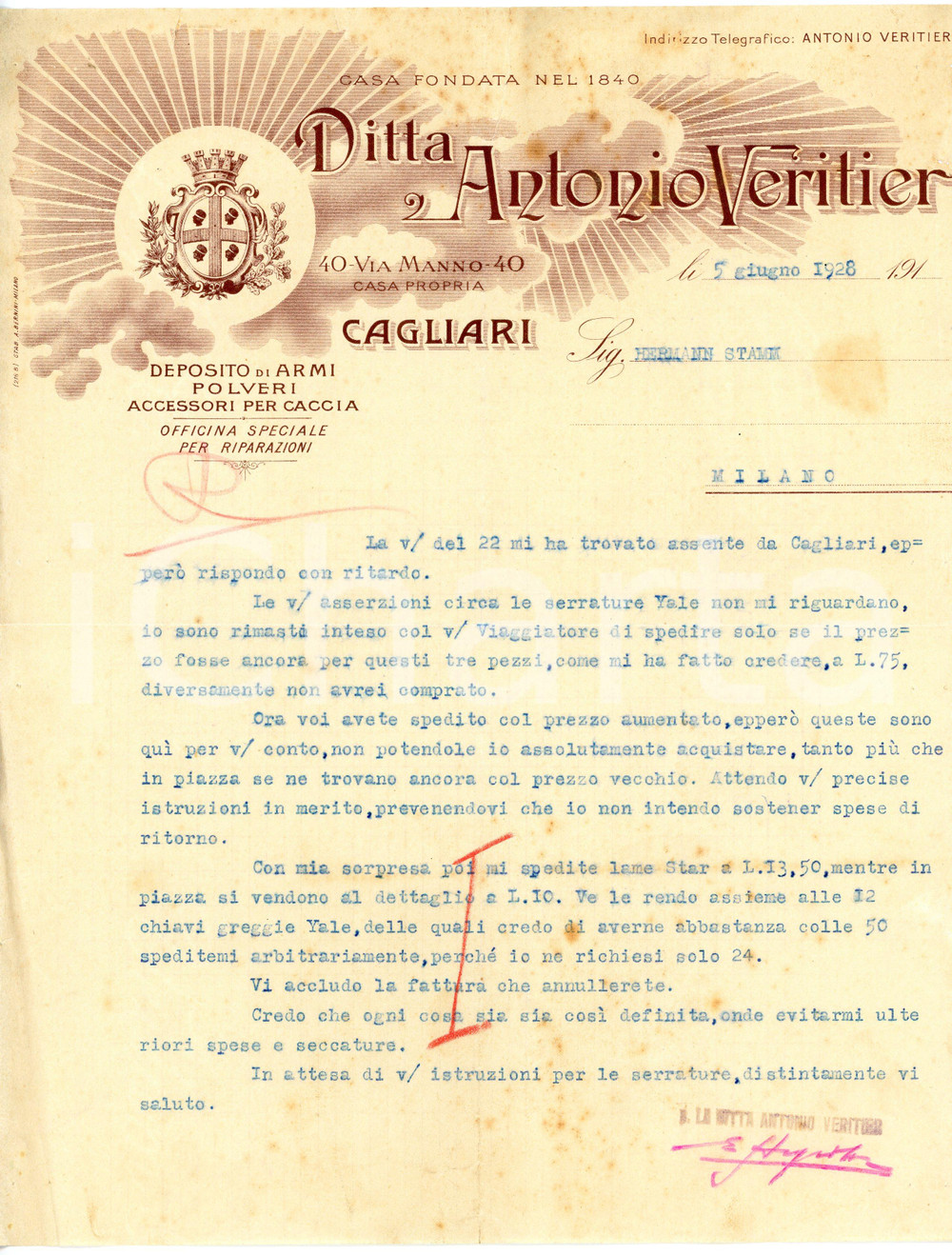 1928 CAGLIARI Ditta Antonio VERITIER Deposito di armi *Lettera su serrature YALE Lettera commerciale d'epoca, dattiloscritta , su carta intestata.CONDIZIONI: POOR (piegature d'epoca, strappo al margine superiore e piegatura all'angolo inferiore sinistro)PAGINE: 1    originale e autentica 1