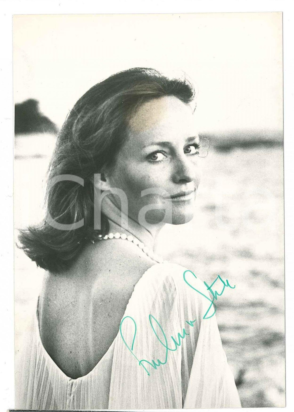 1980 ca LIRICA Frederica VON STADE mezzosoprano - Foto con AUTOGRAFO 10x14 cm Fotografia seriale d'epoca, con autografo.CONDIZIONI: F (alone; piccolo residuo di carta al verso)FORMATO: 10x14 cm    originale e autentica 1