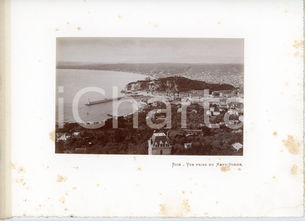 1910 ca NICE (Côte d'Azur, FRANCE) Vue prise du Mont-Boron - Photo Fotografia seriale d'epoca, montata su cartoncino morbido.Margine telato a sinistra. POOR fioriture Formato: 30x23 (cartoncino); 18x11 (fotografia)) originale e autentica 1