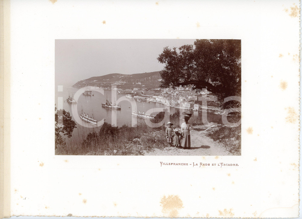 1910 ca VILLEFRANCHE (CÃ´te d'Azur, FRANCE) La Rade et l'Escadre - Photo Fotografia seriale d'epoca, montata su cartoncino morbido.Margine telato a sinistra. POOR fioriture Formato: 30x23 (cartoncino); 18x11 (fotografia)) originale e autentica 1