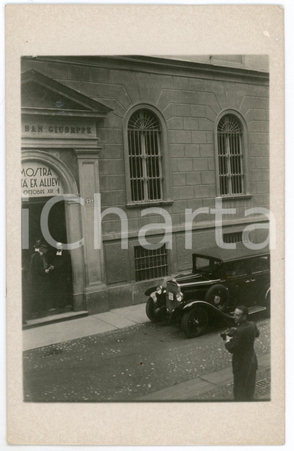 1935 TORINO Collegio SAN GIUSEPPE - Inaugurazione mostra ex allievi *Foto 9x14 Fotografia d'epoca, in formato cartolina postale.CONDIZIONI: G (minima abrasione al lato superiore)FORMATO: 9x14 cm    originale e autentica 1