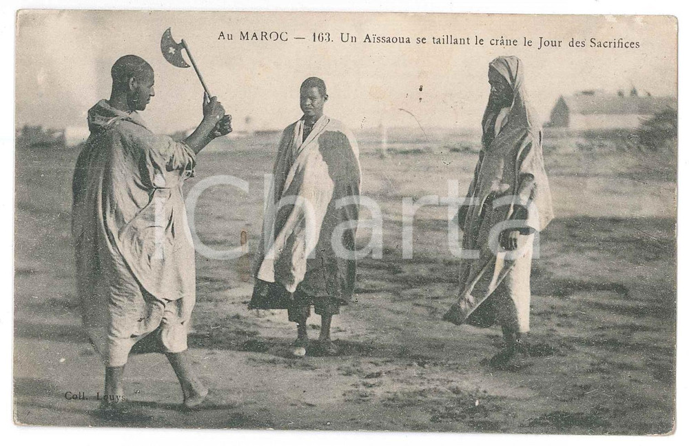 1917 MAROC Aissaoua se taillant le crane le jour des sacrifices - Carte postale  Cartolina d'epoca, viaggiata. POOR/danneggiato Lievi smussature agli angoli, abrasioni al verso Formato: FP originale e autentica 1