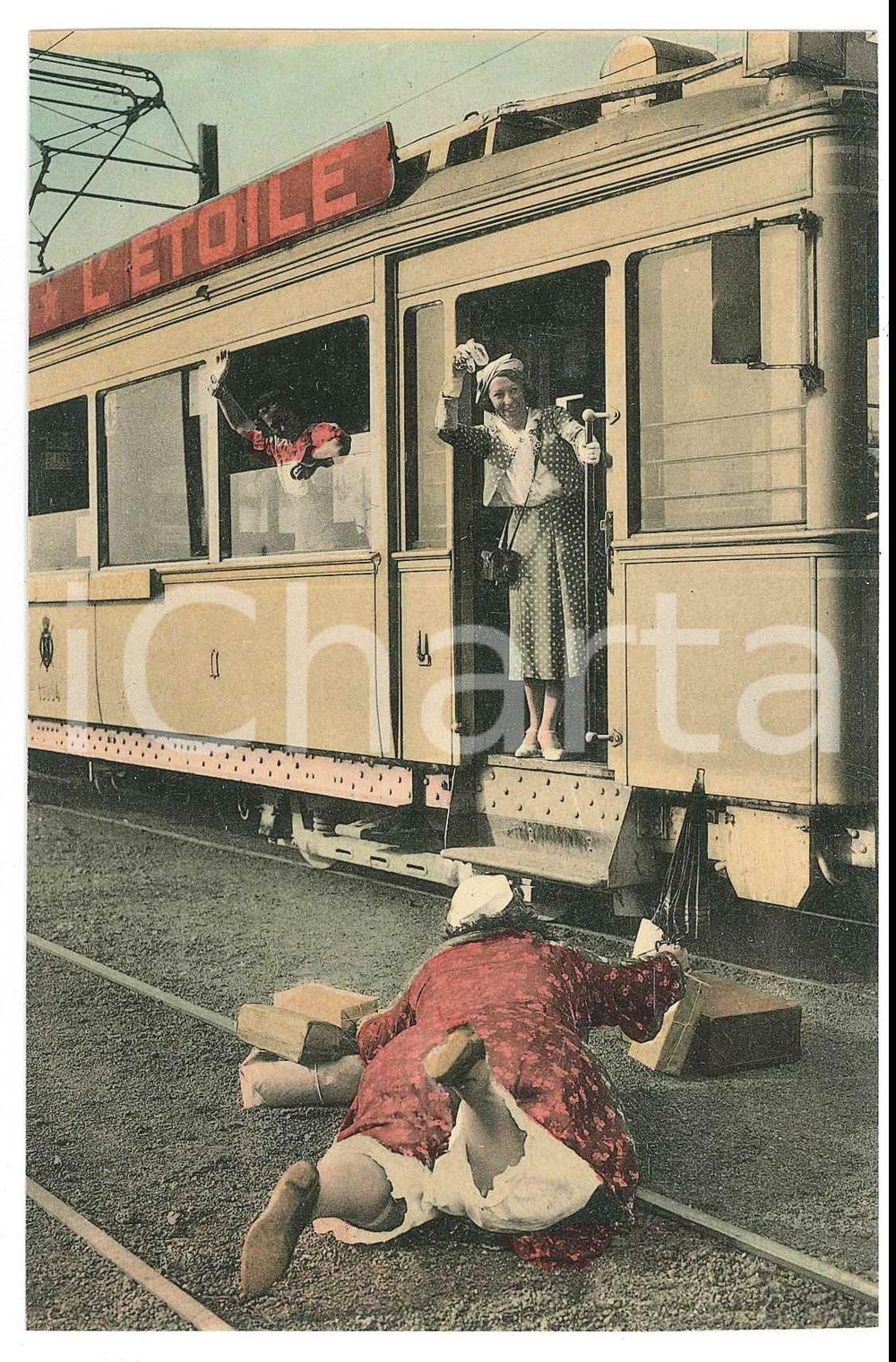1930 ca PARIS Tramway L'ETOILE Fat woman falling down - Postcard FP NV (1)  Cartolina d'epoca.CONDIZIONI: GOODFORMATO: FP    originale e autentica 1