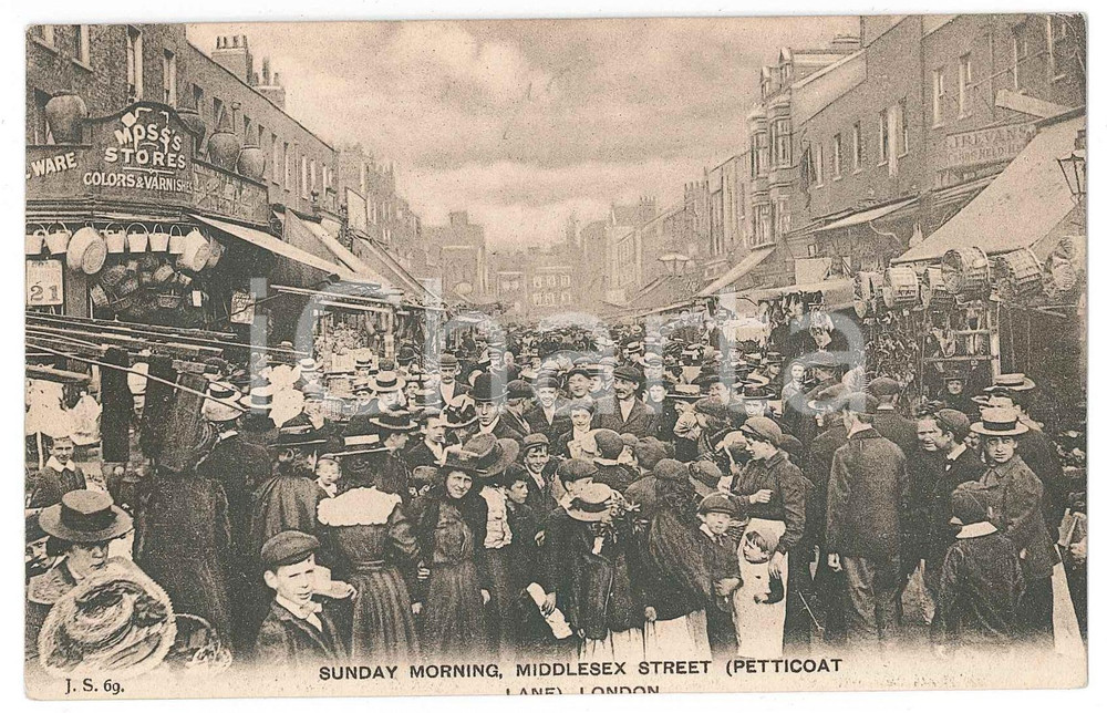 1910 ca LONDON Middlesex street - Petticoat lane - Sunday Morning - Postcard FP Cartolina d'epoca, non viaggiata. FAIR/discreto Lievi smussature agli angoli Formato: FP originale e autentica 1