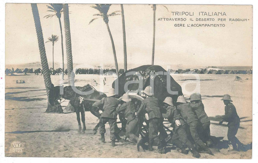 1915 ca TRIPOLI ITALIANA Soldati trasportano equipaggiamento - Cartolina FP NV  Cartolina postale d'epoca, non viaggiata.CONDIZIONI: FAIR (lievi smussature agli angoli)FORMATO: FP    originale e autentica 1