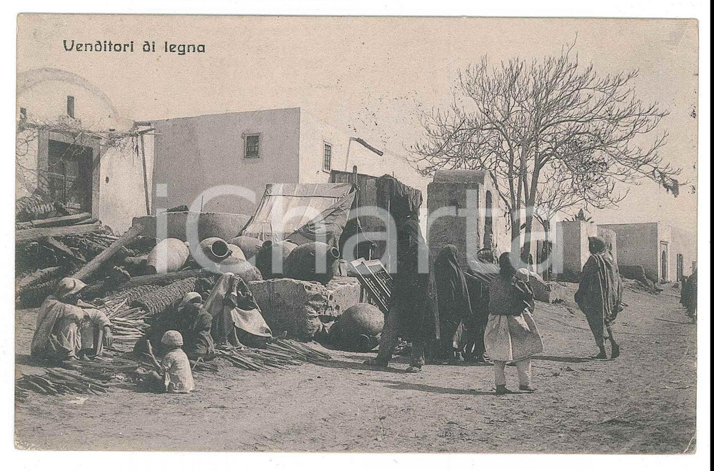 1913 TRIPOLI ITALIANA Venditori di legna - Cartolina ANIMATA FP VG  Cartolina postale d'epoca, viaggiata.Al verso timbro del Parco Automobilistico Tripoli - 3^ sezioneCONDIZIONI: FAIR (lievi piegatura all'angolo inferiore destro)FORMATO: FP    originale e autentica 1