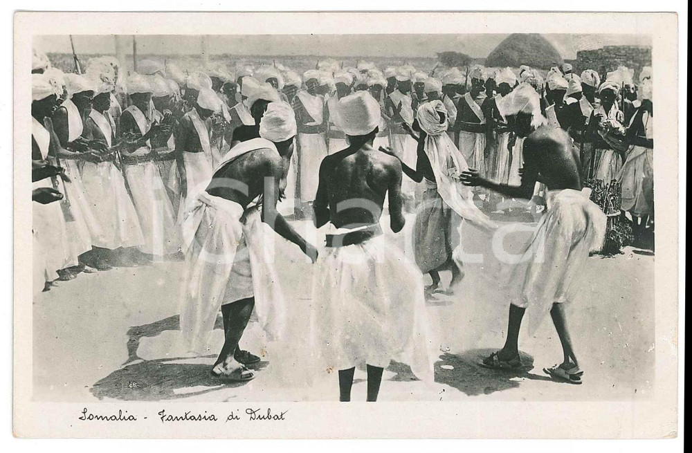 1935 ca SOMALIA - AFRICA ORIENTALE Fantasia di Dubat - Cartolina FP NV  Cartolina postale d'epoca, non viaggiata.CONDIZIONI: FAIR (lievi smussature agli angoli)FORMATO: FP    originale e autentica 1