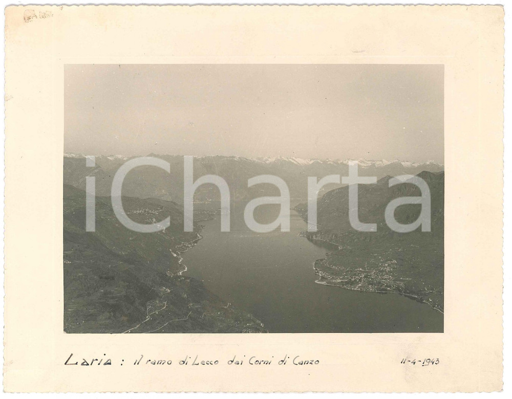 1943 LAGO DI COMO Ramo di Lecco dai Corni di Canzo *Foto ARTISTICA Fotografia d'epoca, con didascalia manoscritta al lato inferiore.CONDIZIONI: P (piegature angolari con lievi macchie marginali)FORMATO: 23x17 cm    originale e autentica 1