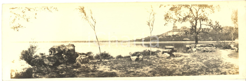 1935 ca PEKING (CHINA) Città proibita - Veduta (2) Foto 20x9 cm Fotografia d'epoca.CONDIZIONI: GFORMATO: 20x9 cm    originale e autentica 1