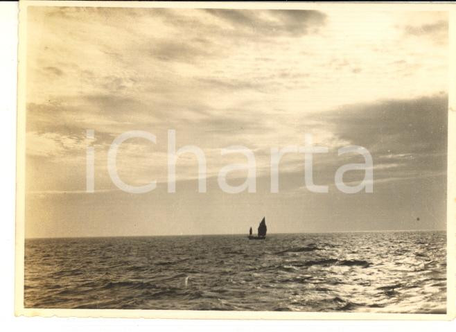 1935 ca CEYLON Campagna Estremo Oriente - Leoni di San Marco - Navigazione (2) Fotografia d'epoca.CONDIZIONI: GFORMATO: 8x6 cm    originale e autentica 1