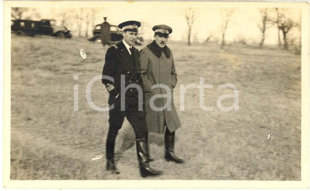 1935 ca CINA TIENTSIN Leoni di SAN MARCO - Due ufficiali - Foto Fotografia d'epoca.CONDIZIONI: F (difetti di stampa)FORMATO: 11x7 cm    originale e autentica 1