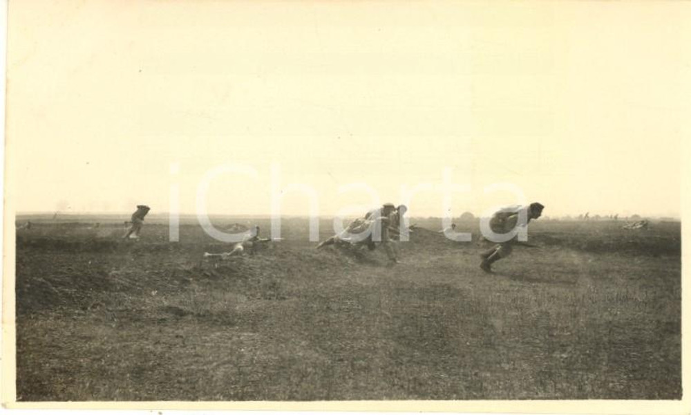 1935 ca CINA TIENTSIN Leoni di SAN MARCO - Esercitazioni all'arsenale (15) Foto Fotografia d'epoca.CONDIZIONI: GFORMATO: 11x7 cm    originale e autentica 1