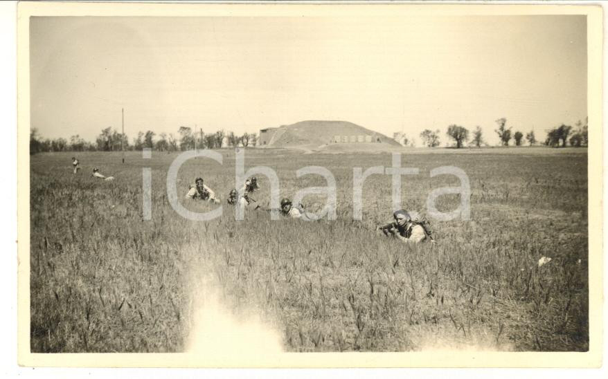 1935 ca CINA TIENTSIN Leoni di SAN MARCO - Esercitazioni all'arsenale (11) Foto Fotografia d'epoca.CONDIZIONI: F (difetti di stampa)FORMATO: 11x7 cm    originale e autentica 1