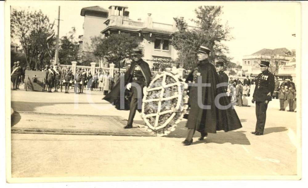 1935 ca CINA TIENTSIN Omaggio AMERICAN LEGION ai Caduti - Corteo corone - Foto Fotografia d'epoca.CONDIZIONI: GFORMATO: 11x6 cm    originale e autentica 1