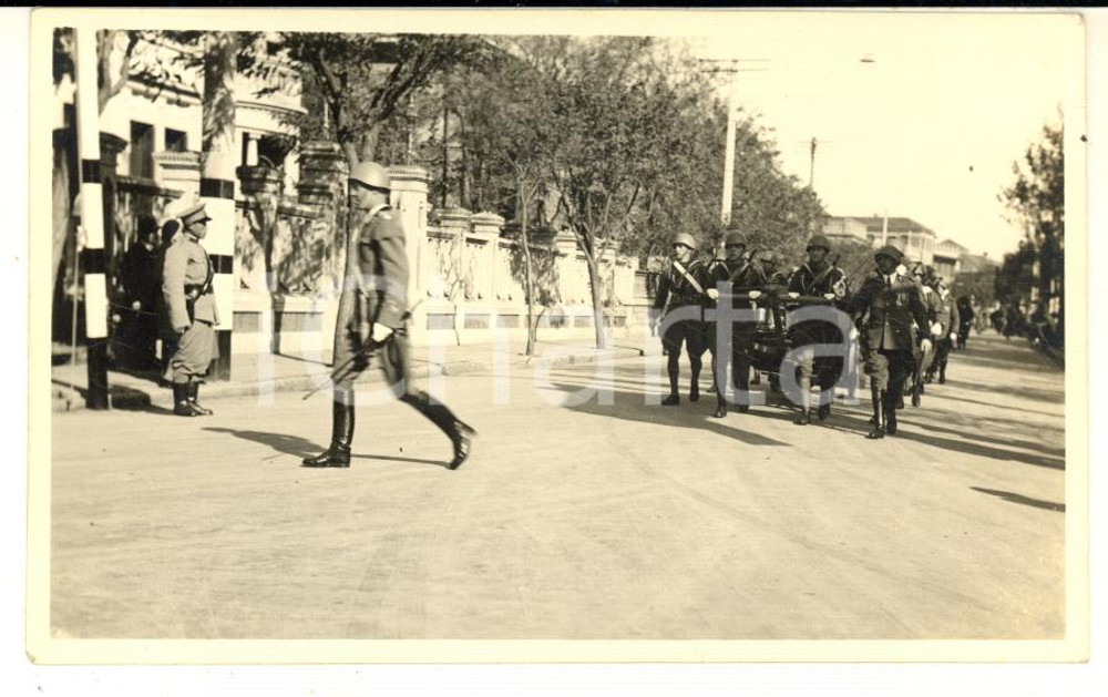 1935 ca CINA TIENTSIN - Leoni di SAN MARCO - Marcia (1) Foto 11x6 Fotografia d'epoca.CONDIZIONI: G FORMATO: 11x6 cm    originale e autentica 1
