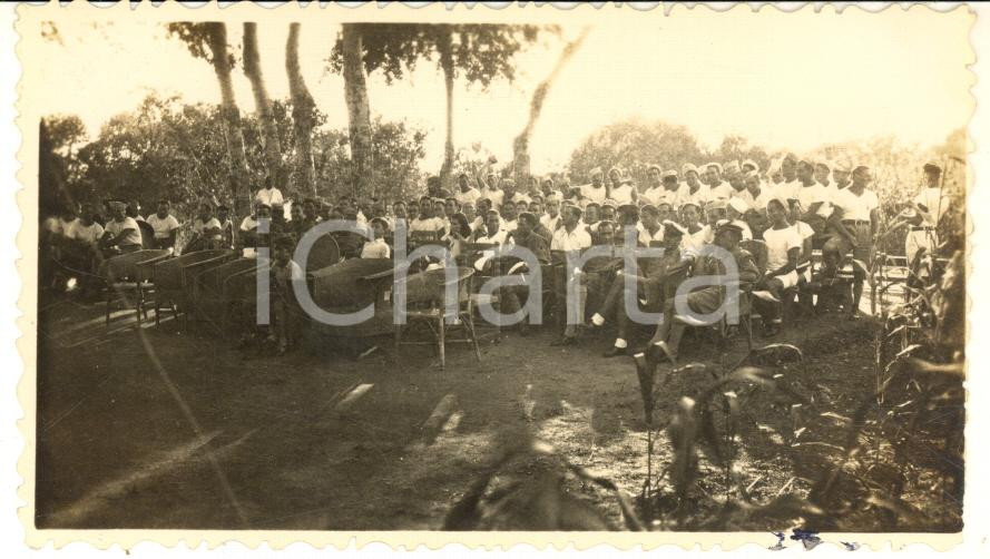 1935 ca CINA TIENTSIN Leoni di SAN MARCO a uno spettacolo - Foto 11x7 cm Fotografia d'epoca.CONDIZIONI: G (piccola macchia al lato inferiore)FORMATO: 11x7 cm    originale e autentica 1