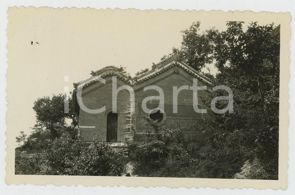1935 ca CINA - Paesaggio con edifici (1) - Foto VINTAGE 11x7 cm Fotografia d'epoca.CONDIZIONI: G (lieve piegatura angolare)FORMATO: 11x7 cm    originale e autentica 1