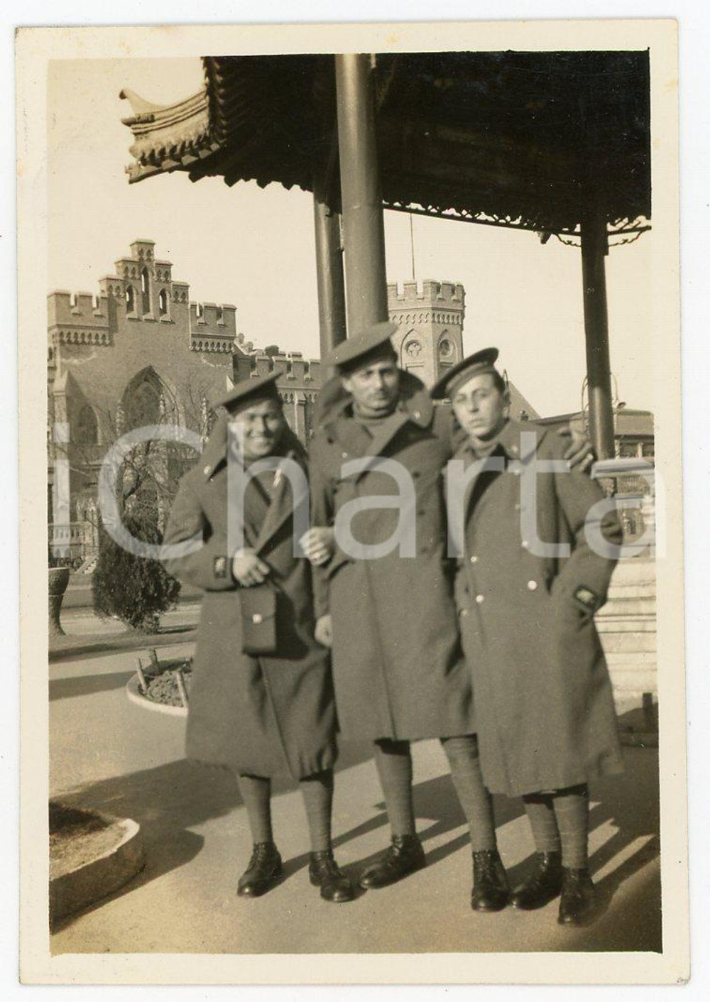 1935 ca CINA TIENTSIN Victoria Park - Leoni di SAN MARCO Foto di gruppo Fotografia d'epoca. GOOD/buono  Formato: 6x8 cm originale e autentica 1