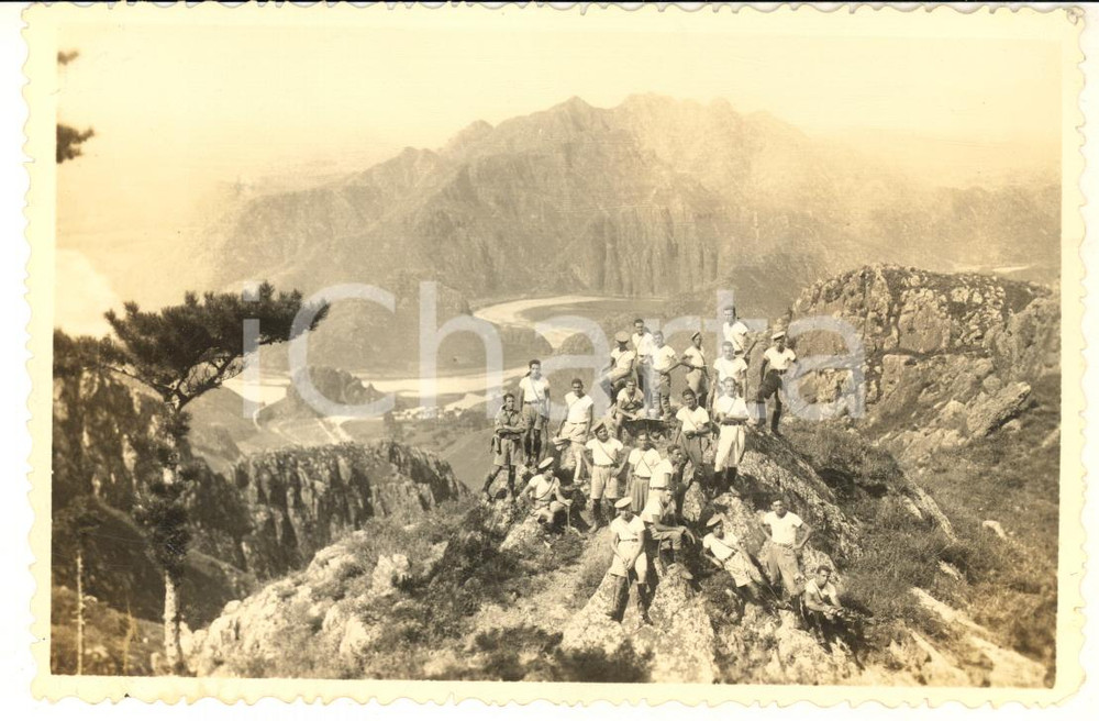 1935 ca CINA Area Grande Muraglia - Leoni di SAN MARCO in visita (1) Foto 14x9 Fotografia d'epoca.CONDIZIONI: G (lieve alone)FORMATO: 14x9 cm    originale e autentica 1