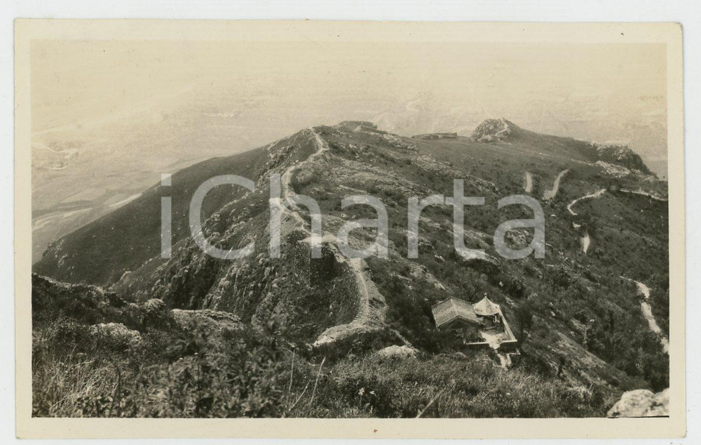 1935 ca CINA - Area Grande Muraglia - Foto VINTAGE 10x6 cm Fotografia d'epoca.CONDIZIONI: P ( piegatura evidente al lato superiore, lievi smussature angolari)FORMATO: 10x6 cm    originale e autentica 1