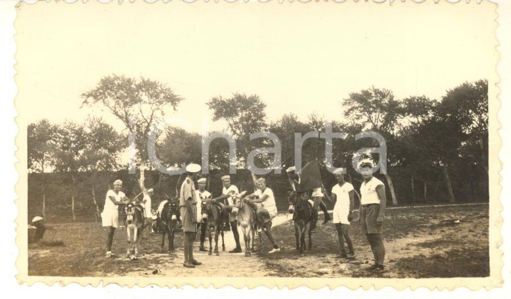 1935 ca CINA TIENTSIN Leoni di SAN MARCO - Corsa con gli asini (1) Foto 11x7 cm Fotografia d'epoca.CONDIZIONI: GFORMATO: 11x7 cm    originale e autentica 1